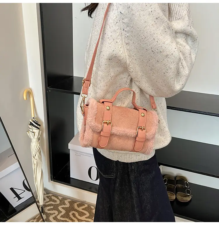 2025 Plush Shoulder Bag Pink Square Design — feature 33