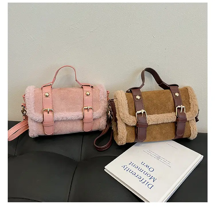 2025 Plush Shoulder Bag Pink Square Design — feature 8