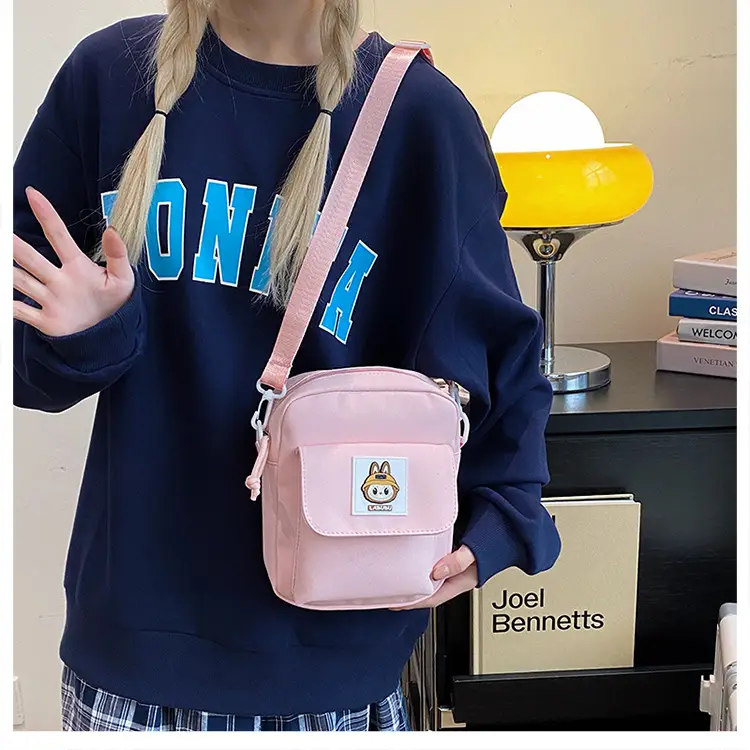 Women's Light Color Shoulder Crossbody Bag 2024 — feature 12