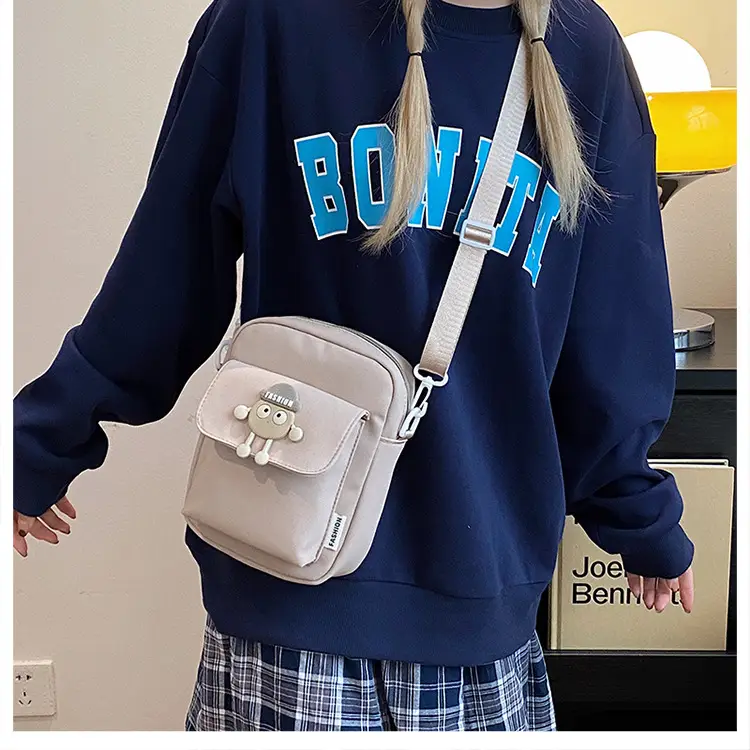 Women's Light Color Shoulder Crossbody Bag 2024 — feature 14