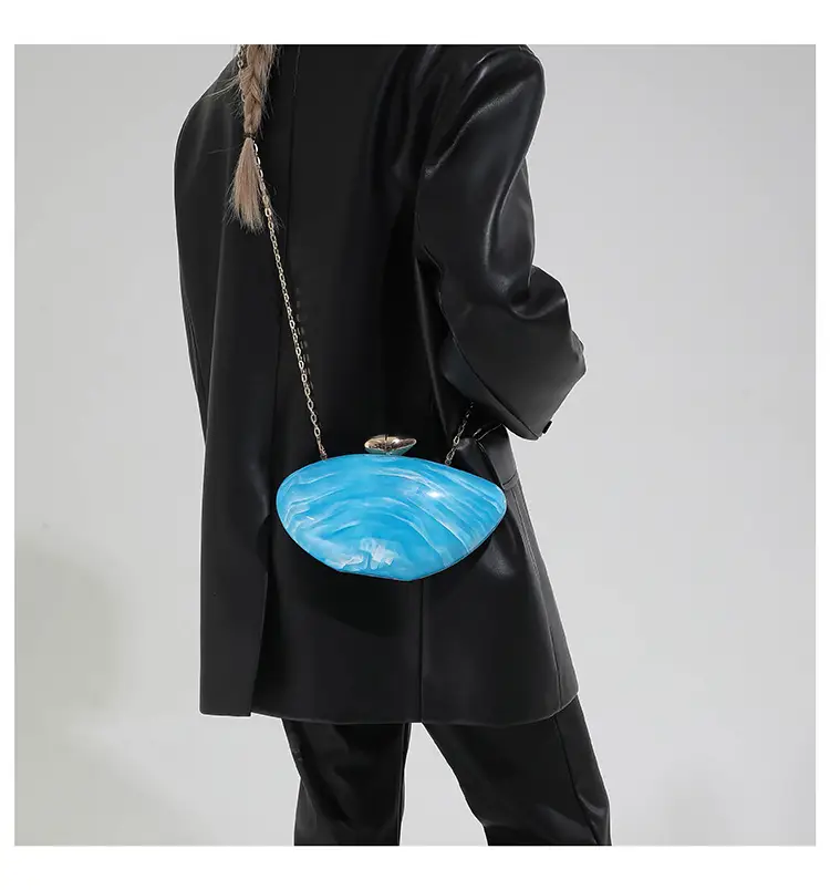 Golden Glass Crossbody Bag for Women Elegant Evening Accessory — feature 19