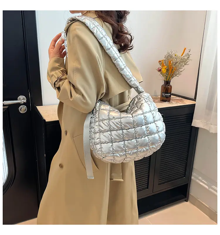 Women's Cotton Padded Shoulder Bag Large Capacity Beige — feature 27
