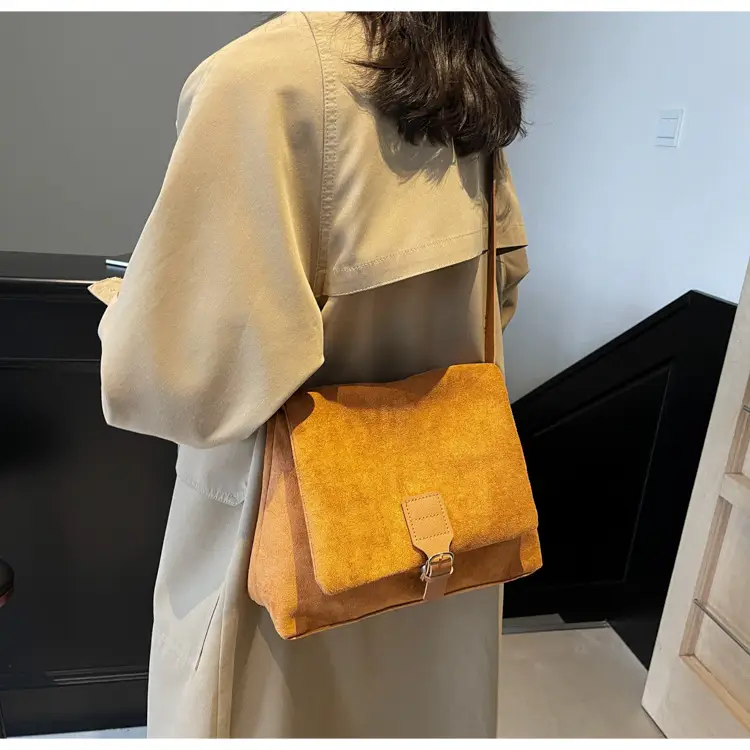 2024 Women's Retro Frosted Shoulder Bag Brown — feature 18