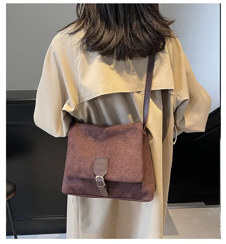 2024 Women's Retro Frosted Shoulder Bag Brown — feature 2