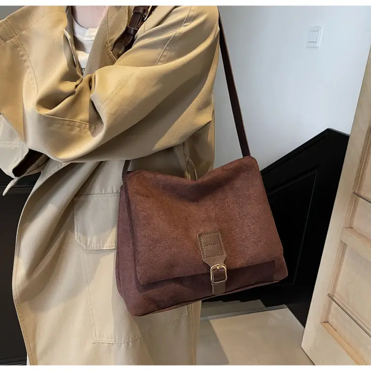 2024 Women's Retro Frosted Shoulder Bag Brown — feature 20