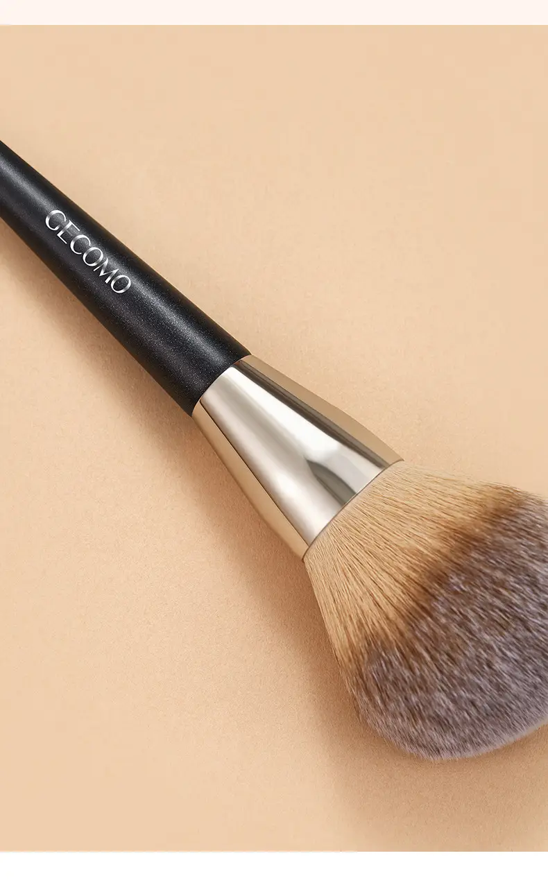 Soft Bristled Concealer Brush for Makeup Application β feature 19