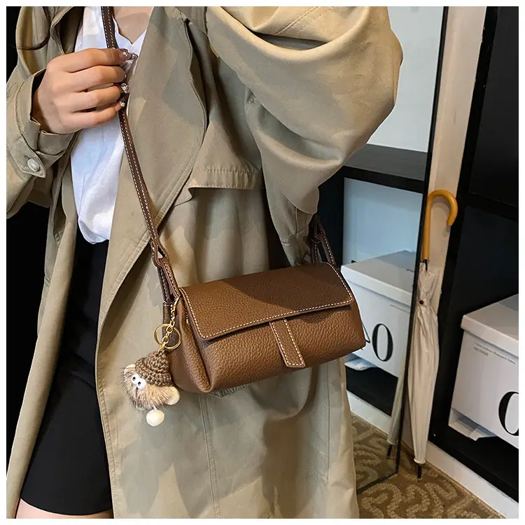 Brown Leather Shoulder Bag for Women 2024 — feature 10