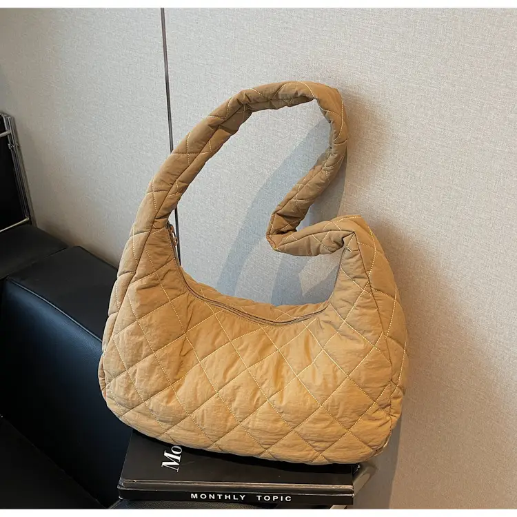 Nylon Quilted Clouds Bag Large Capacity Women — feature 18