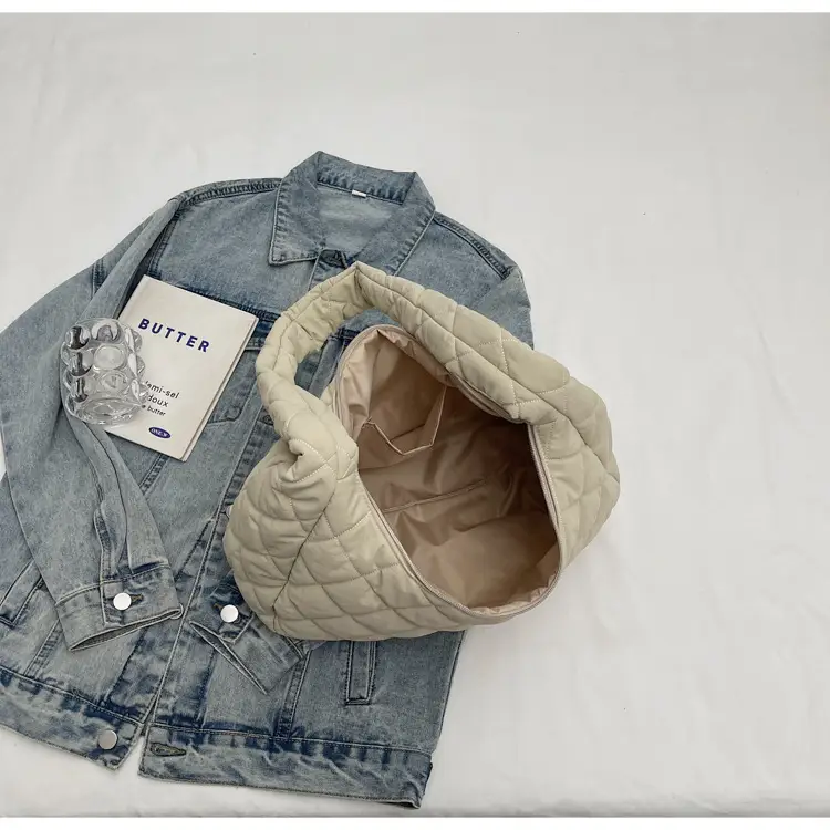 Nylon Quilted Clouds Bag Large Capacity Women — feature 31