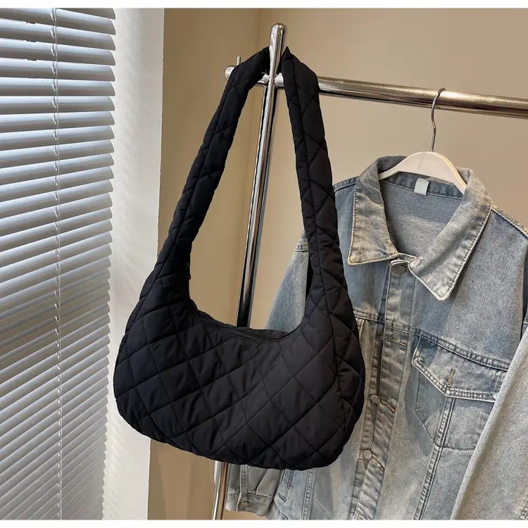 Nylon Quilted Clouds Bag Large Capacity Women — feature 37