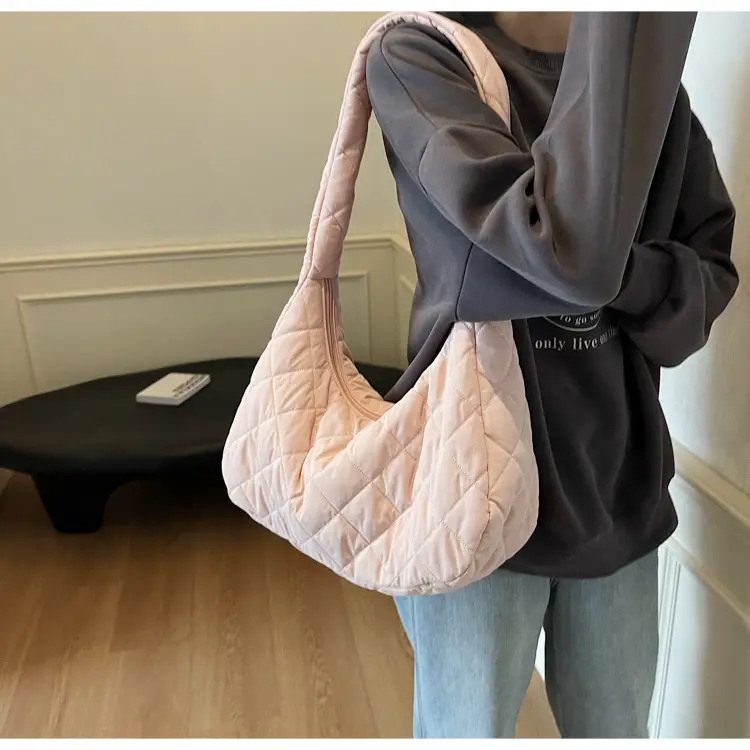 Nylon Quilted Clouds Bag Large Capacity Women — feature 42
