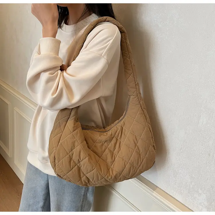 Nylon Quilted Clouds Bag Large Capacity Women — feature 43