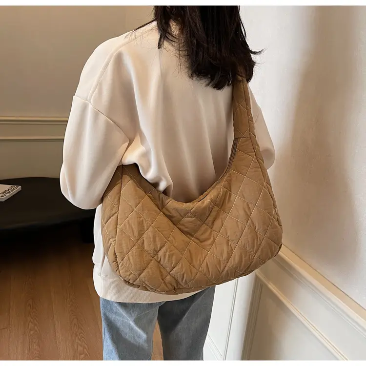 Nylon Quilted Clouds Bag Large Capacity Women — feature 44