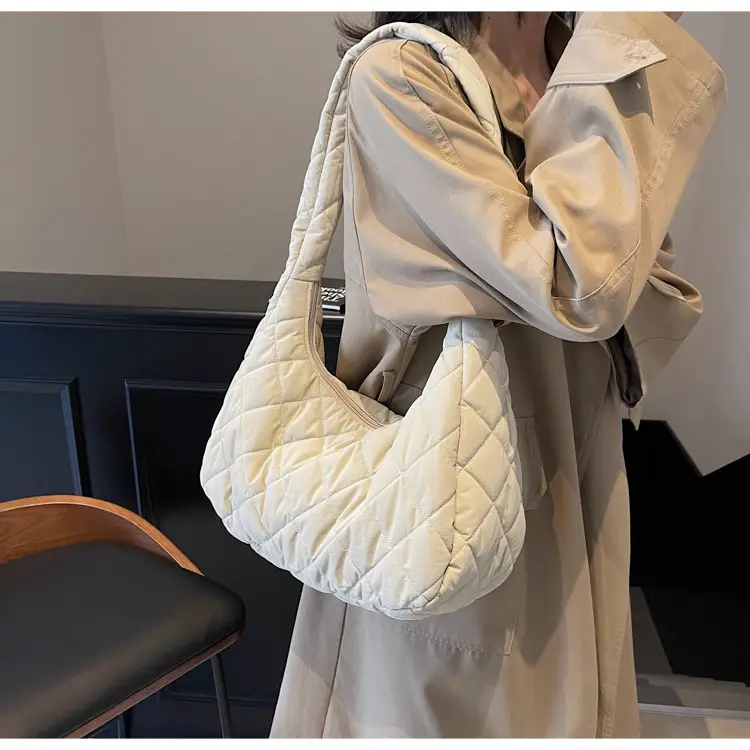 Nylon Quilted Clouds Bag Large Capacity Women — feature 45