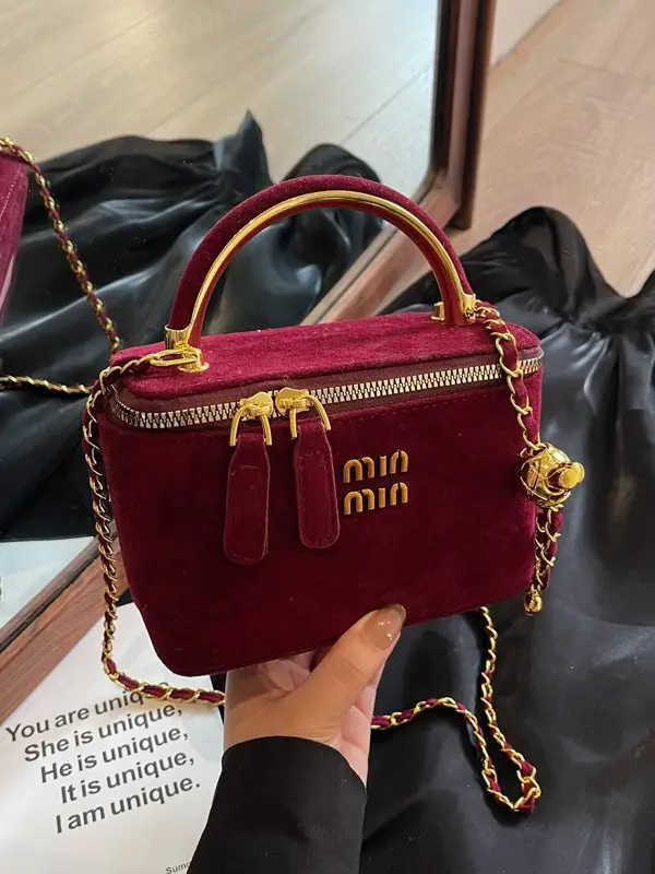 Women's Retro Frosted Chain Bucket Bag Brown