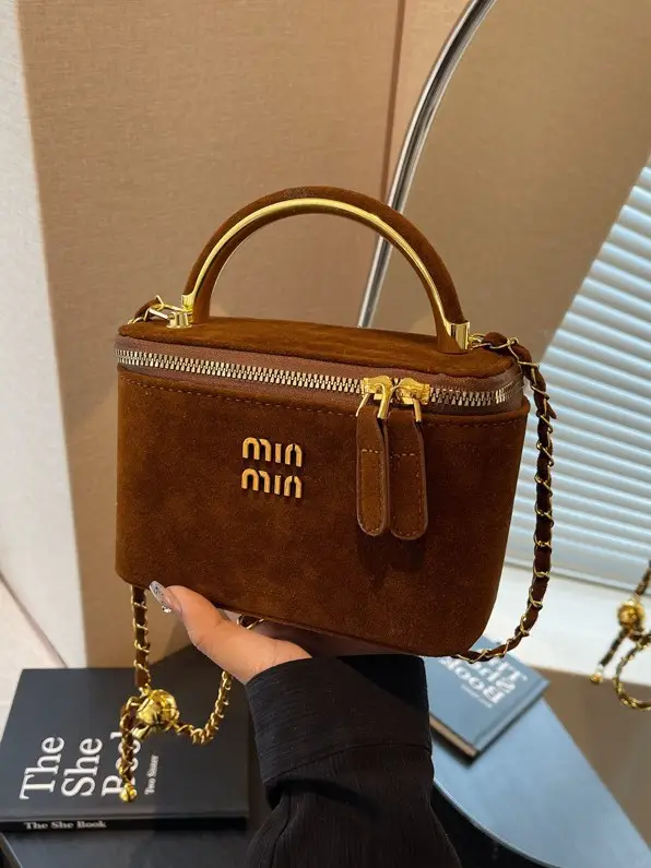Women's Retro Frosted Chain Bucket Bag Brown