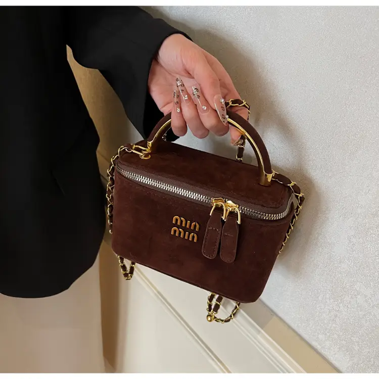 Women's Retro Frosted Chain Bucket Bag Brown — feature 22