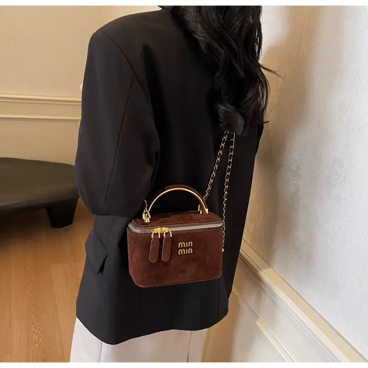 Women's Retro Frosted Chain Bucket Bag Brown — feature 24