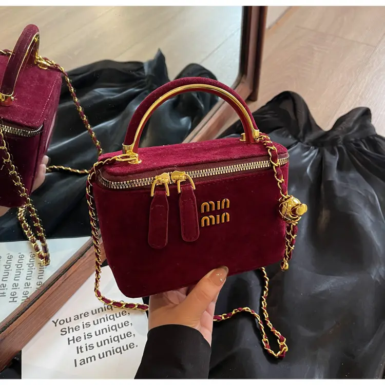 Women's Retro Frosted Chain Bucket Bag Brown — feature 32