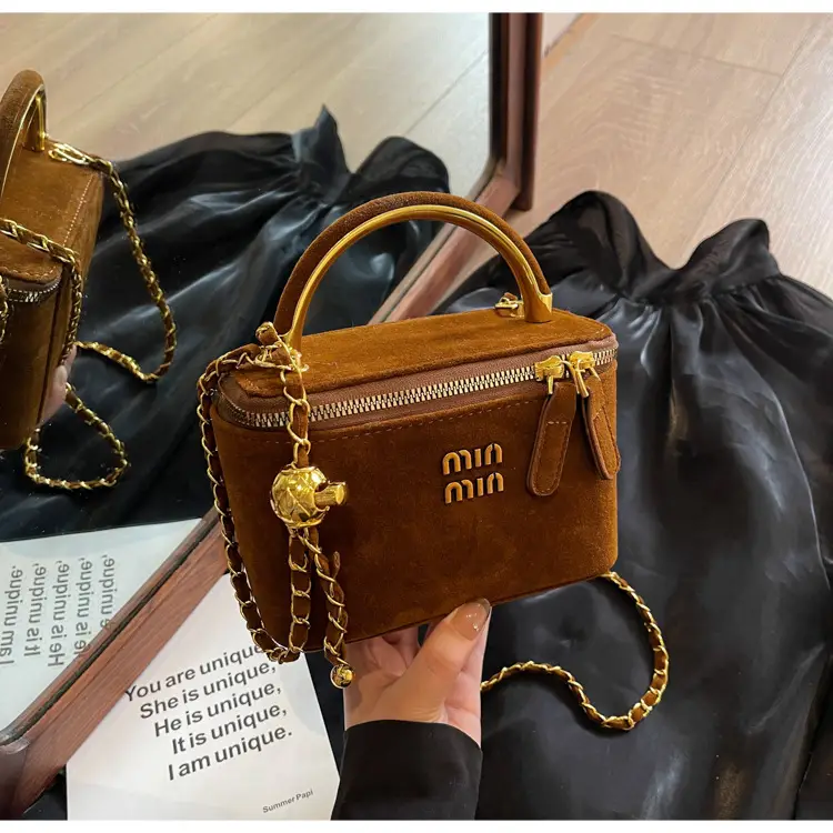 Women's Retro Frosted Chain Bucket Bag Brown — feature 35
