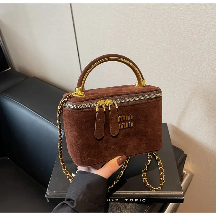Women's Retro Frosted Chain Bucket Bag Brown — feature 38