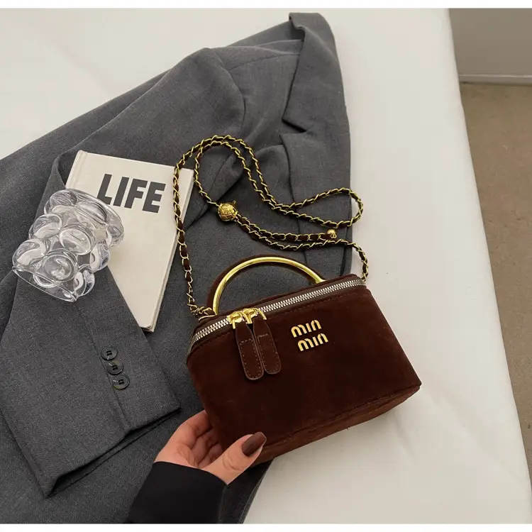 Women's Retro Frosted Chain Bucket Bag Brown — feature 39
