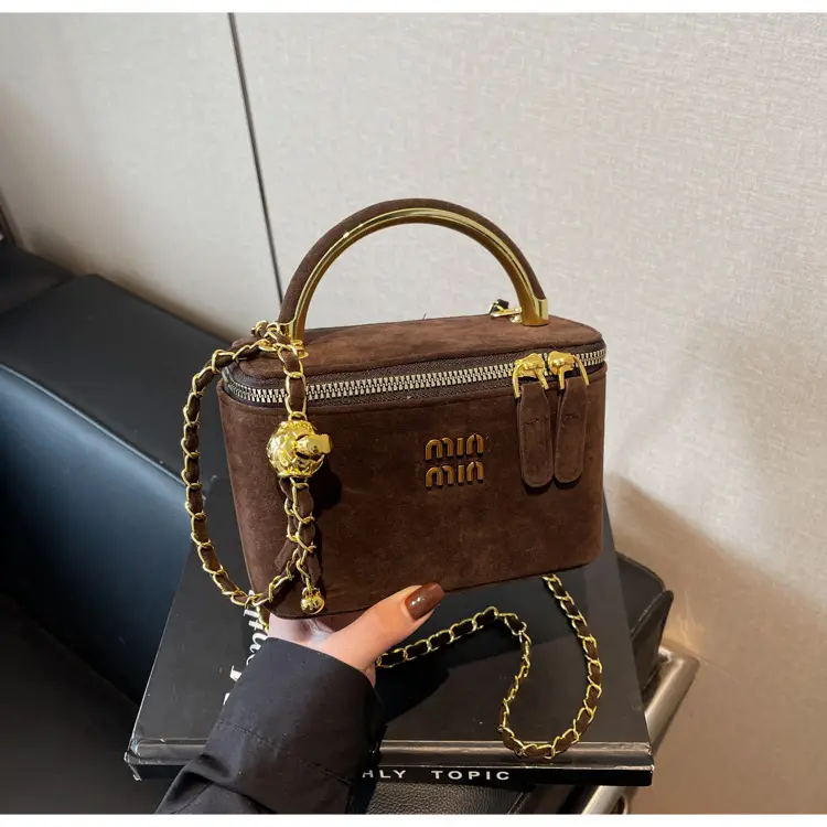 Women's Retro Frosted Chain Bucket Bag Brown — feature 40