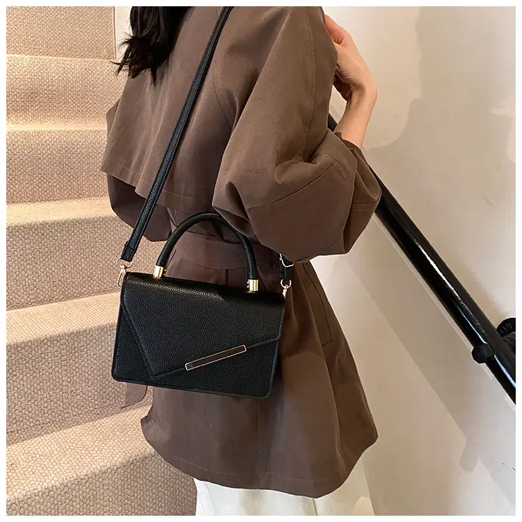 White Light Luxury Shoulder Bag Women 2024 — feature 21