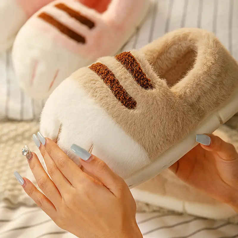 Wholesale autumn and winter cute cat's claw cotton shoes fleece-lined thickened cute couples outdoor wear home indoor cotton slippers