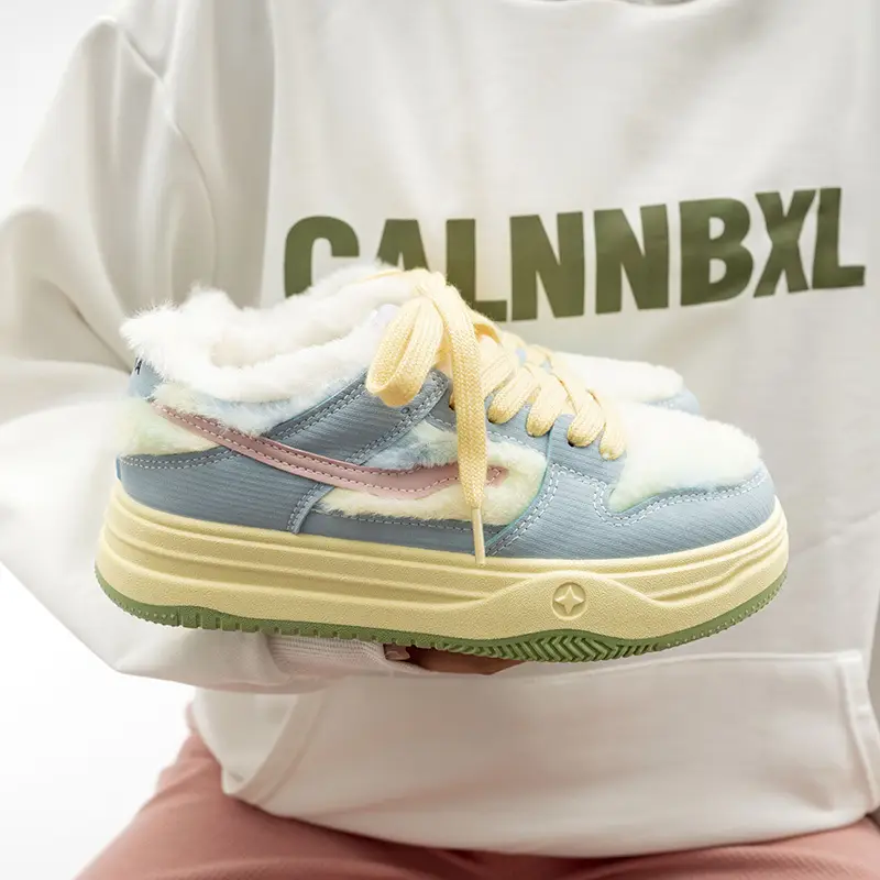 2025 Winter Women's Plush Retro Sneakers Double Layer