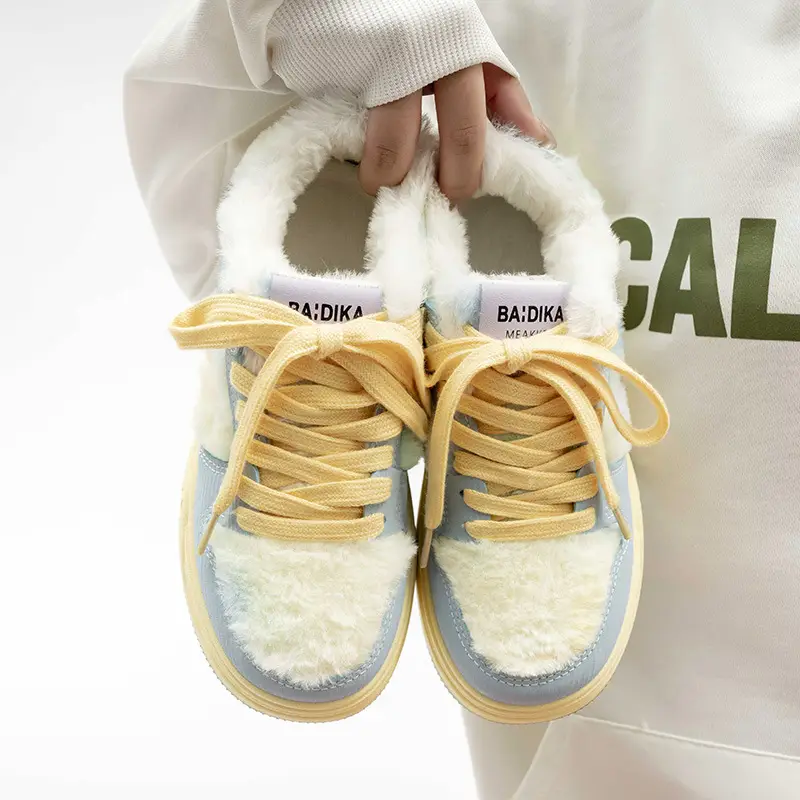2025 Winter Women's Plush Retro Sneakers Double Layer
