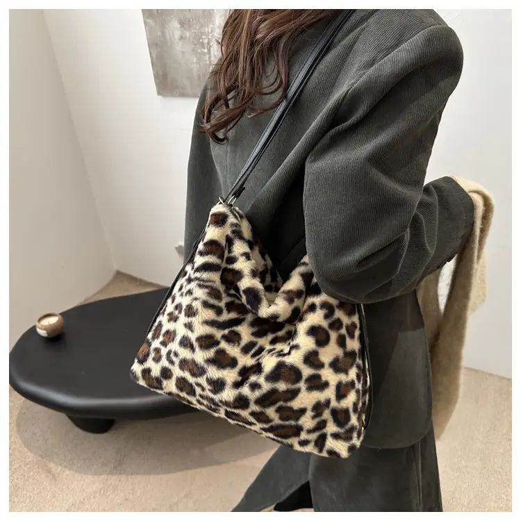 Leopard Print Plush Tote Bag for Women — feature 13