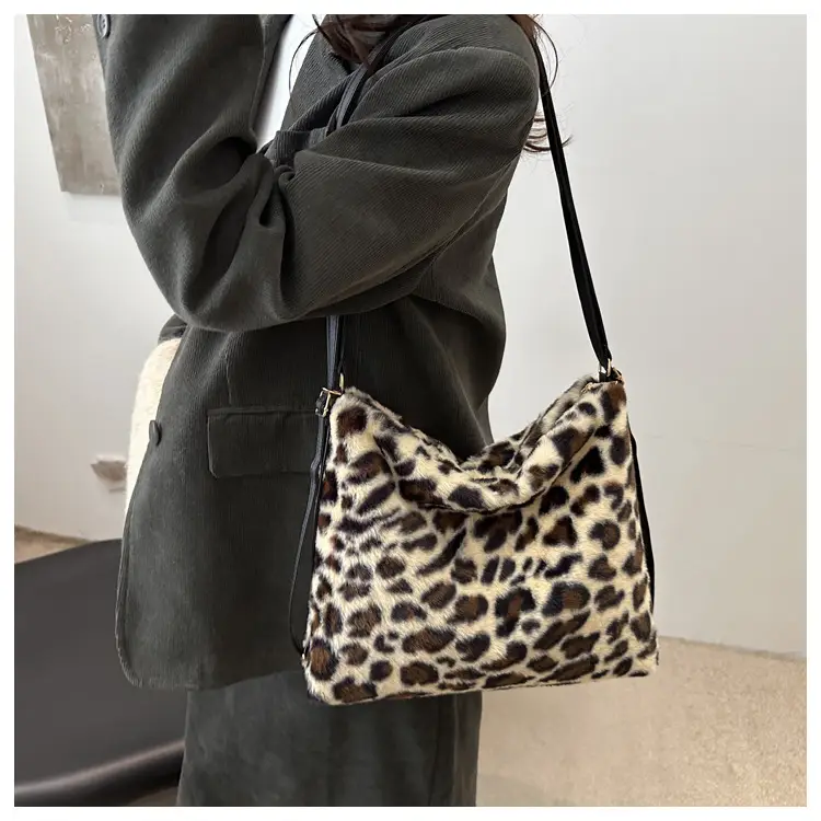 Leopard Print Plush Tote Bag for Women — feature 15