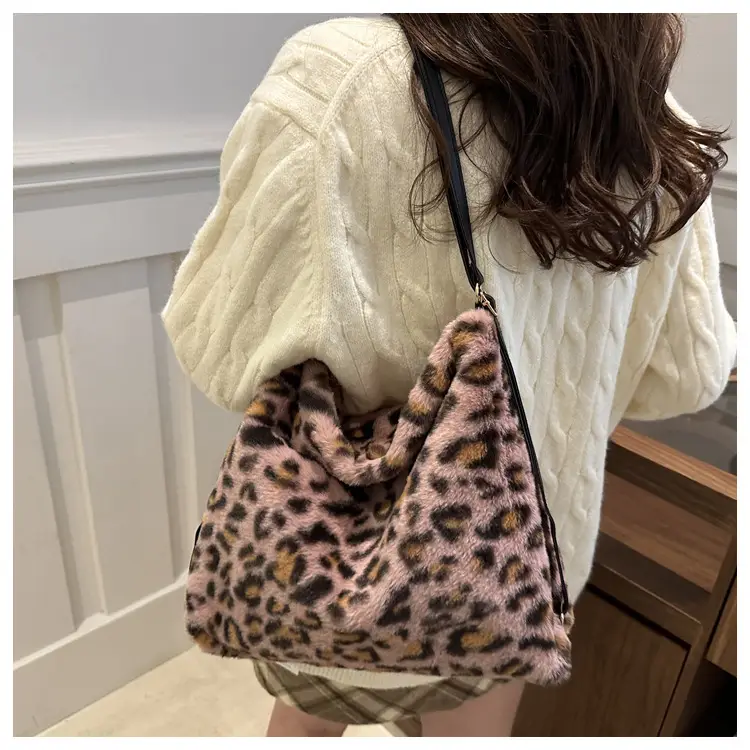 Leopard Print Plush Tote Bag for Women — feature 17