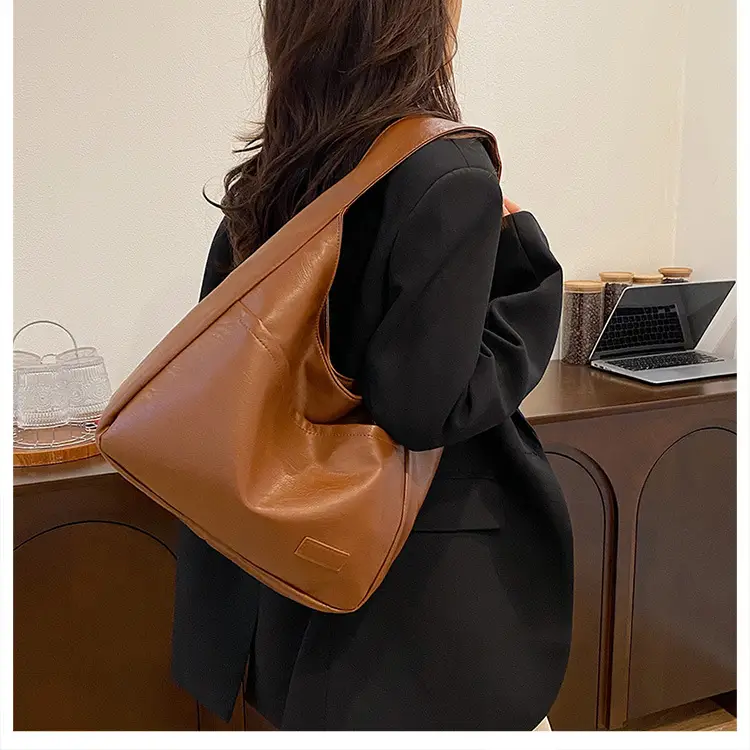 Women's Retro Brown Shoulder Bag Large Capacity 2024 — feature 14