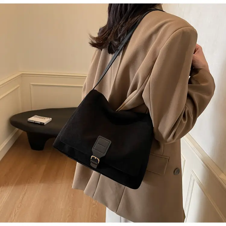 Vintage Matte Shoulder Messenger Bag Women Winter 2024 — feature 12
