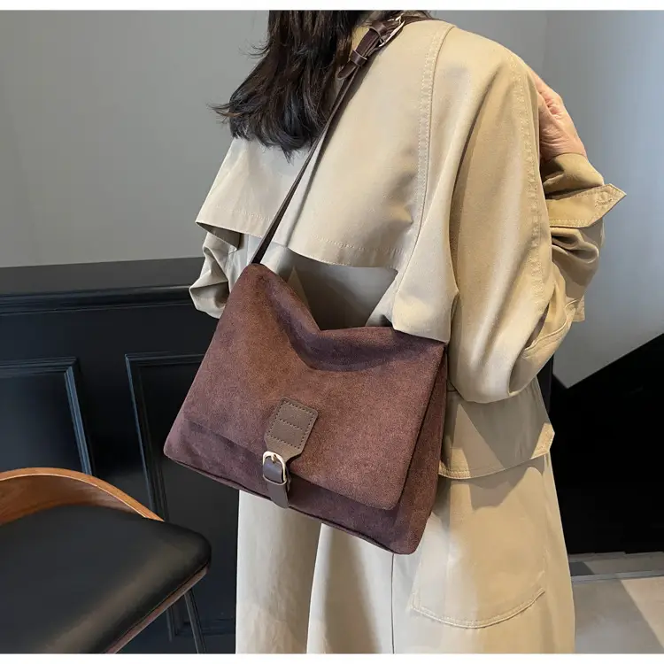 Vintage Matte Shoulder Messenger Bag Women Winter 2024 — feature 17