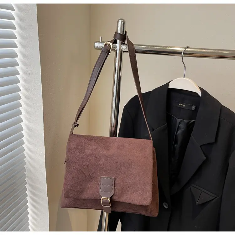 Vintage Matte Shoulder Messenger Bag Women Winter 2024 — feature 23