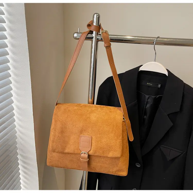 Vintage Matte Shoulder Messenger Bag Women Winter 2024 — feature 24