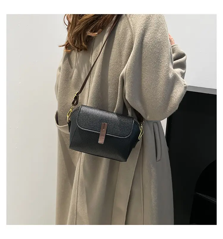 2024 Women's Black Square Shoulder Crossbody Bag — feature 17