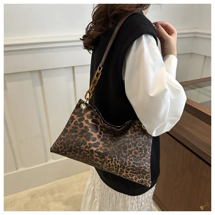 Leopard Print Large Cap Bag Women 2024 Winter — feature 12