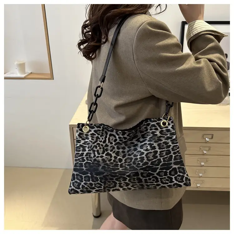 Leopard Print Large Cap Bag Women 2024 Winter — feature 15