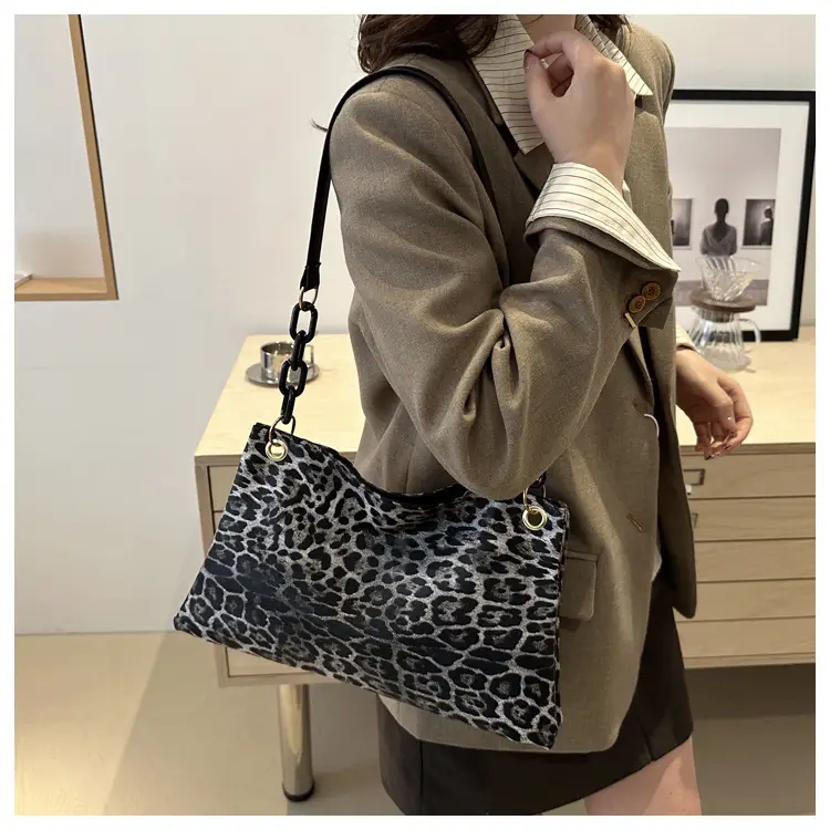 Leopard Print Large Cap Bag Women 2024 Winter — feature 16