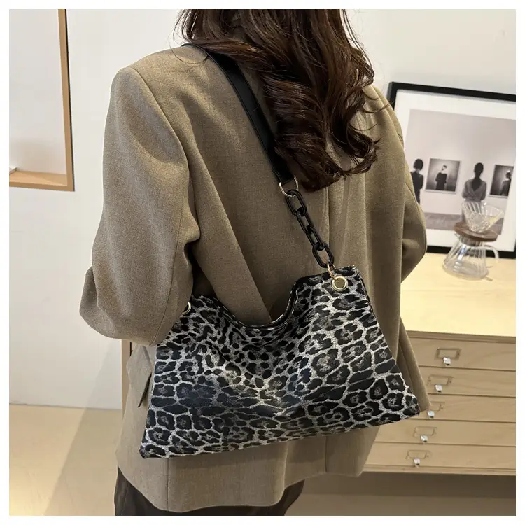 Leopard Print Large Cap Bag Women 2024 Winter — feature 18