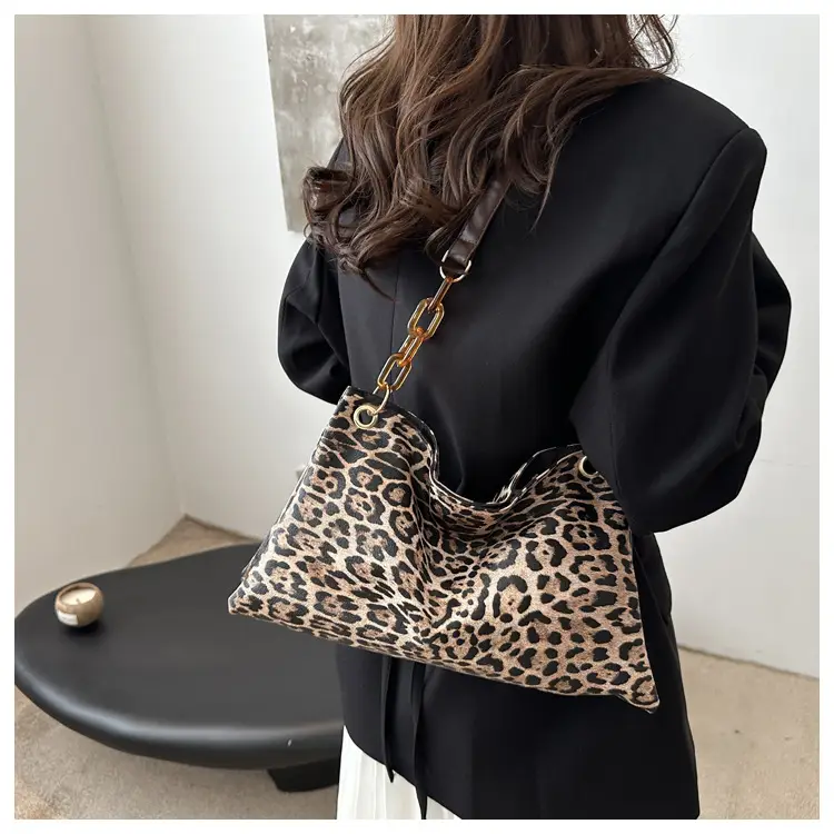 Leopard Print Large Cap Bag Women 2024 Winter — feature 7