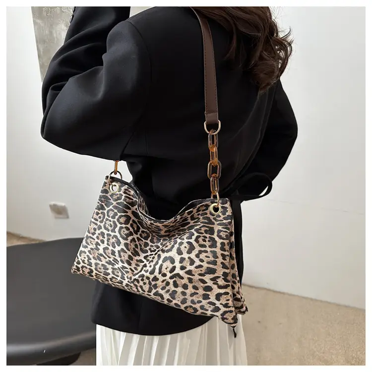 Leopard Print Large Cap Bag Women 2024 Winter — feature 9