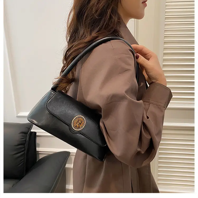 Women's Elegant Brown Leather Shoulder Bag with Crystal Clasp — feature 16