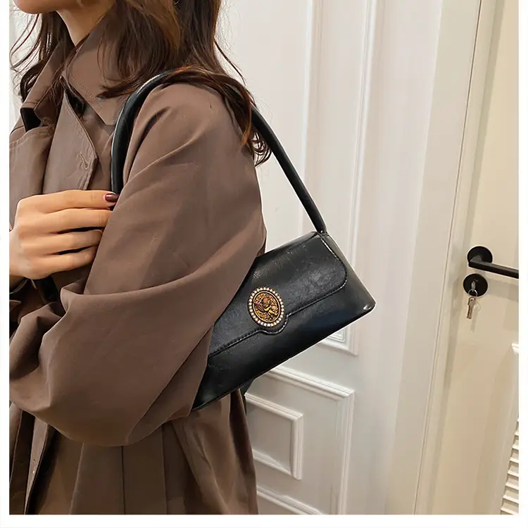 Women's Elegant Brown Leather Shoulder Bag with Crystal Clasp — feature 17