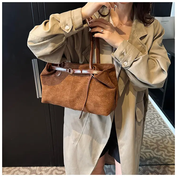 Women Cross-Border Retro Tote Bag Large Capacity Tan — feature 12