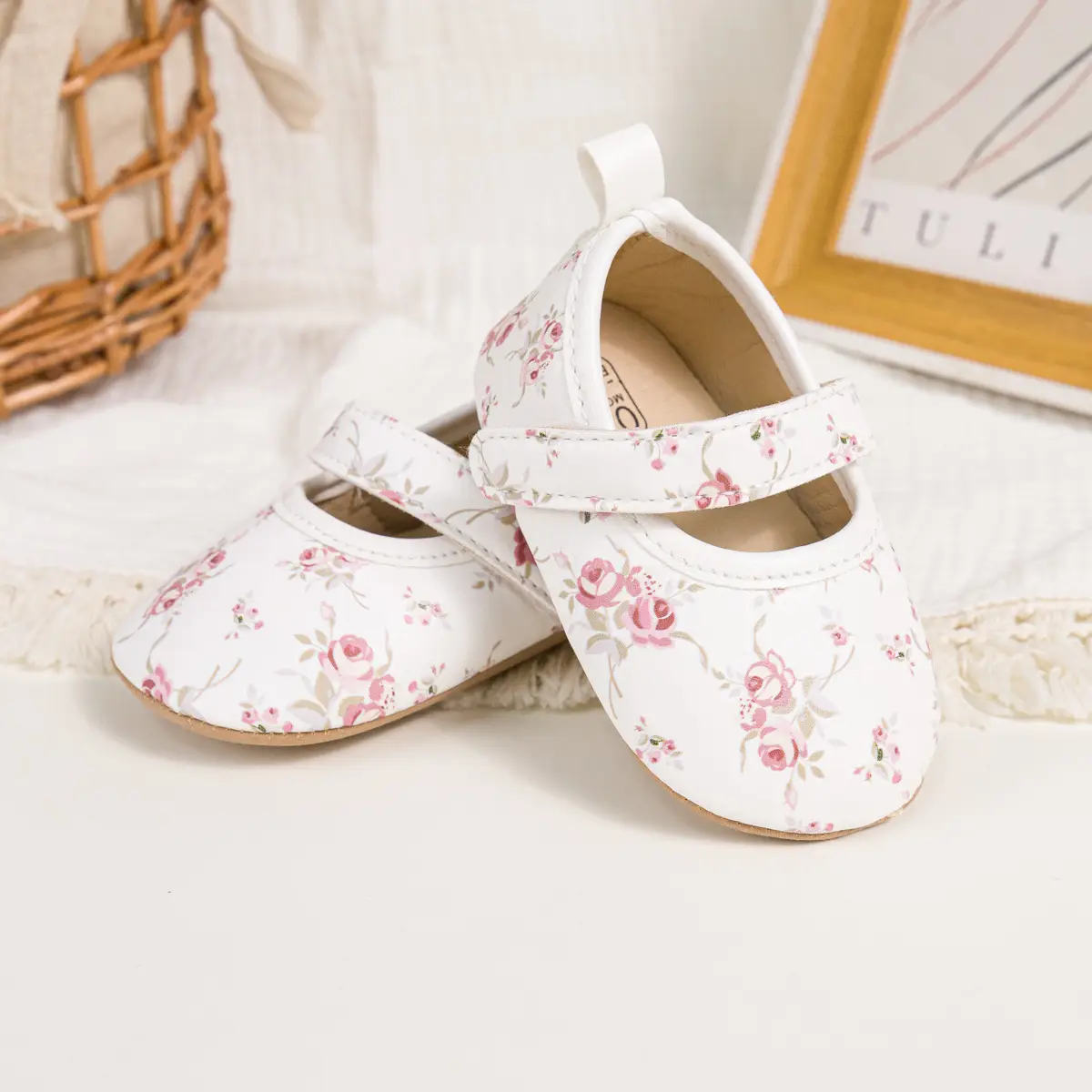Printed Princess Baby Shoes with Velcro & Anti-Slip Sole — feature 9